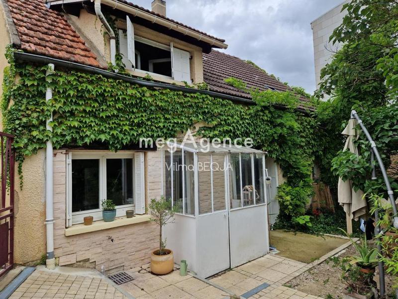 Maison - 97 m² - 5 pièces