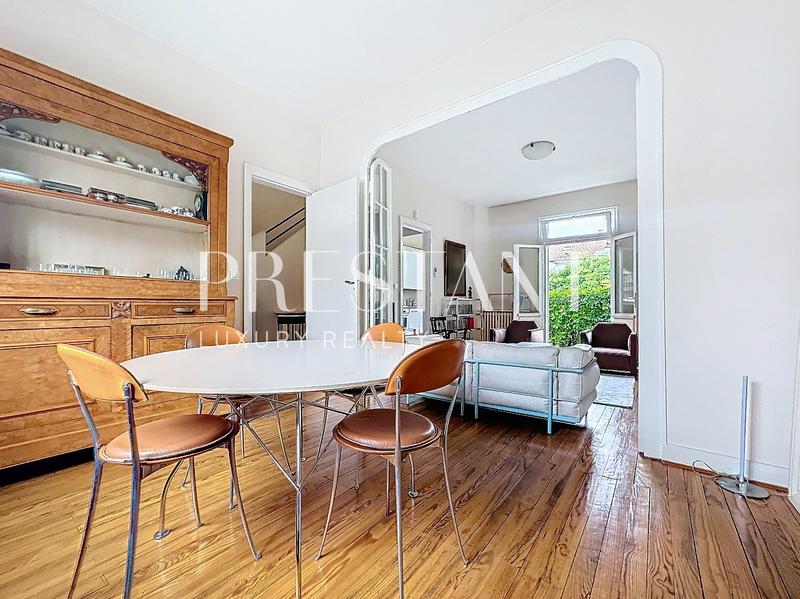 Maison - 111 m² - 6 pièces