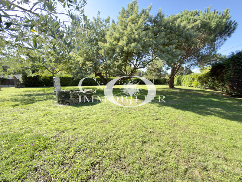 Maison - 235 m² - 7 pièces