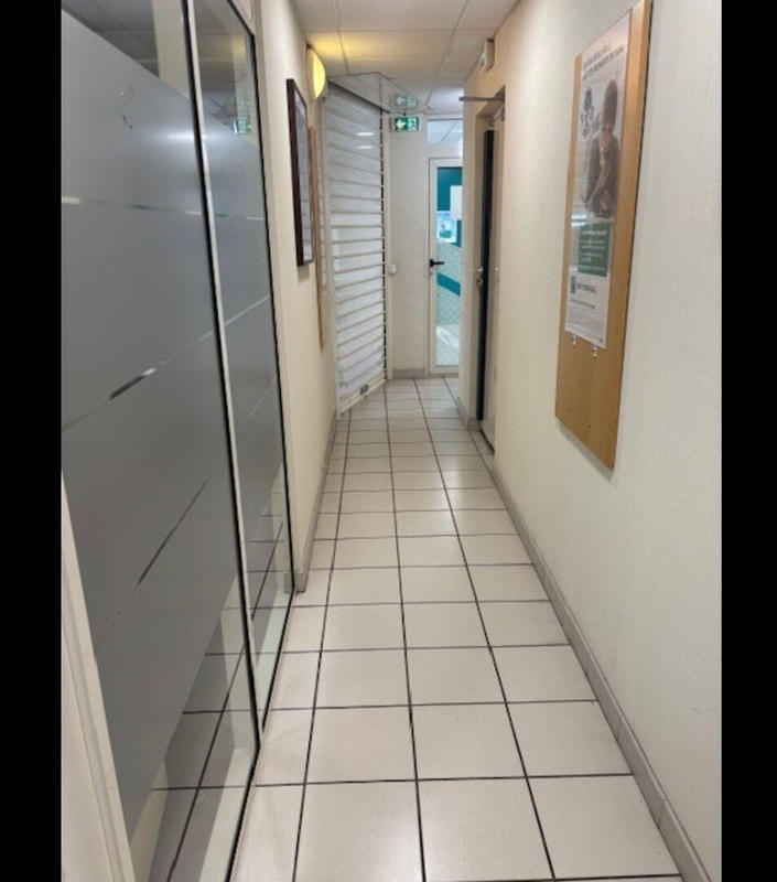 Local commercial - 155 m²