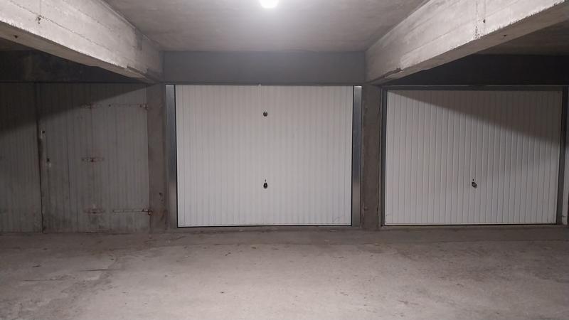Parking / Garage - 15 m²