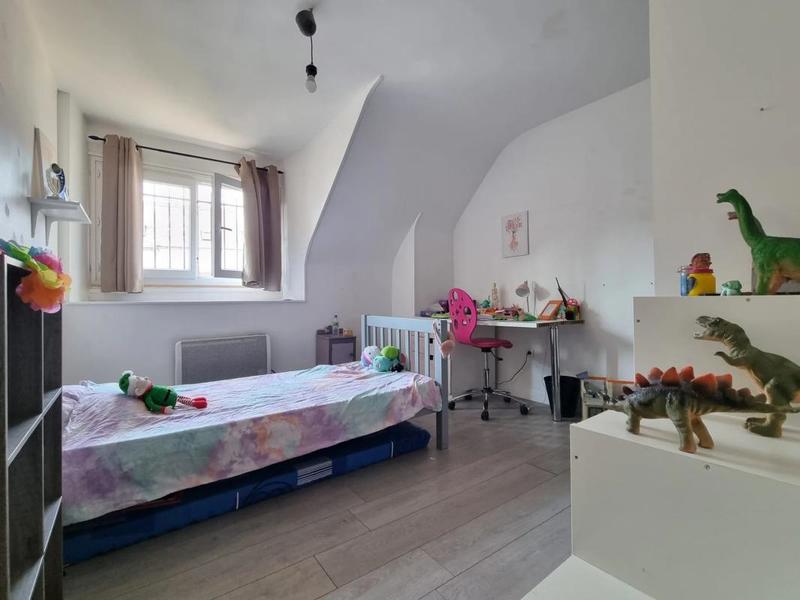 Maison - 200 m² - 8 pièces