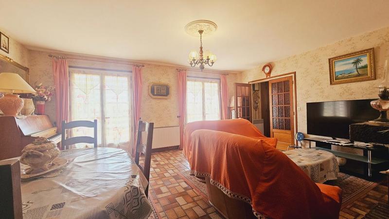 Maison - 96 m² - 5 pièces