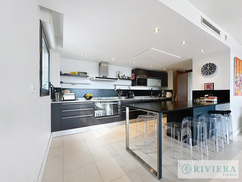 Maison - 203 m² - 5 pièces