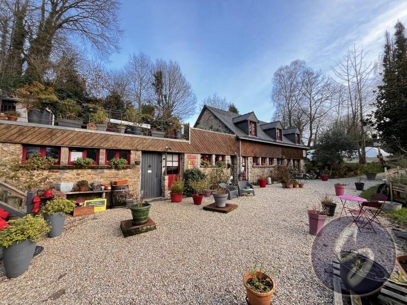 Moulin - 616 m² - 19 pièces