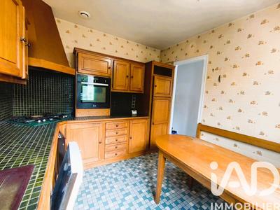 Maison - 90 m² - 5 pièces