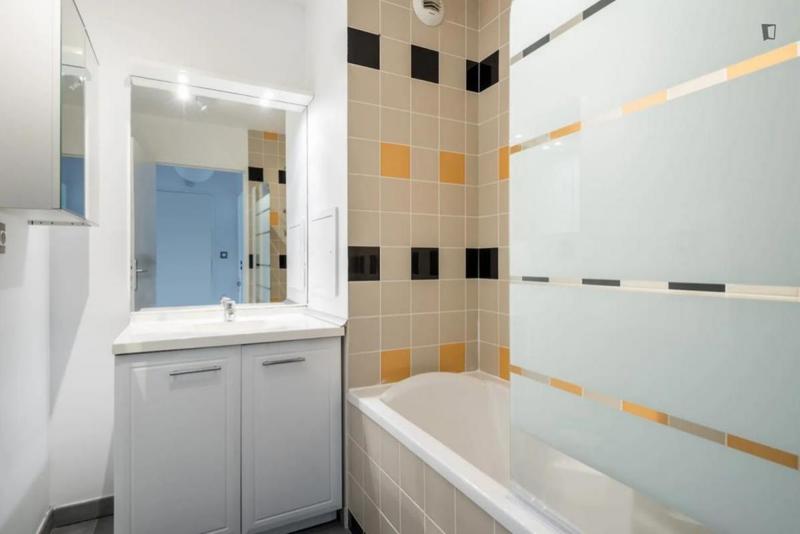 Chambre - 12 m² - 4 pièces