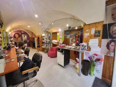 Local commercial - 35 m² - 2 pièces