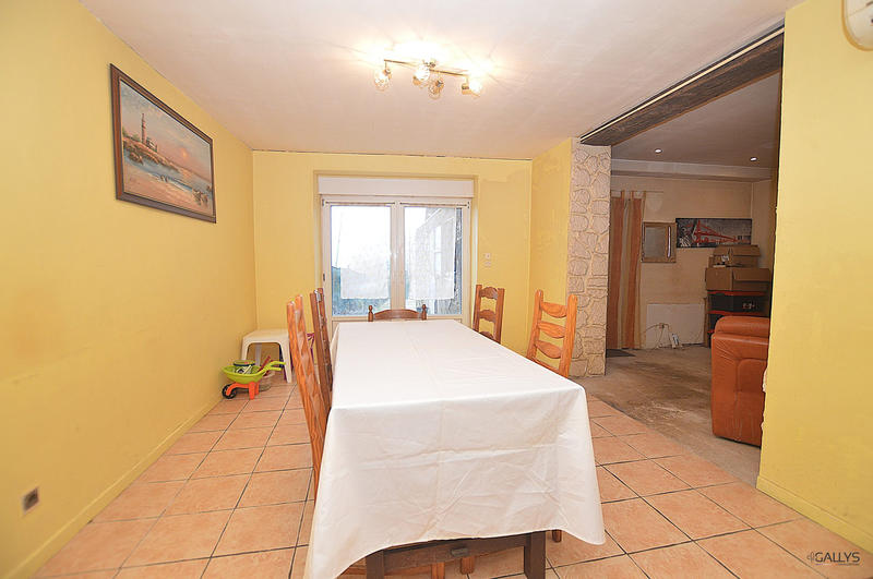 Maison - 145 m² - 6 pièces