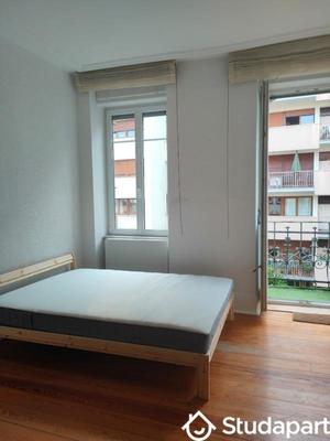 Chambre - 13 m² - 1 pièce