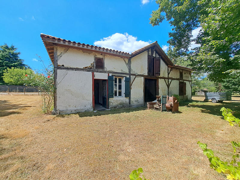 Maison - 335 m² - 4 pièces