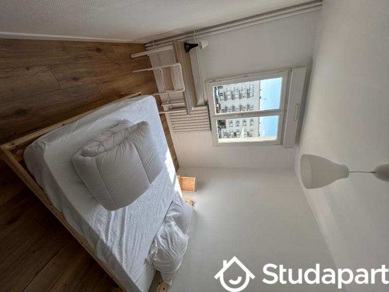 Chambre - 11 m² - 1 pièce