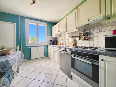 Appartement - 86 m² - 4 pièces