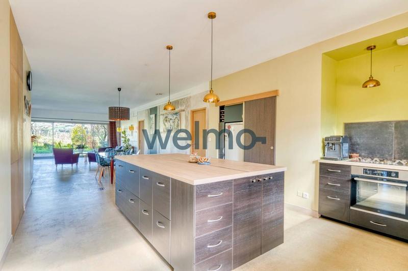 Maison - 360 m² - 10 pièces