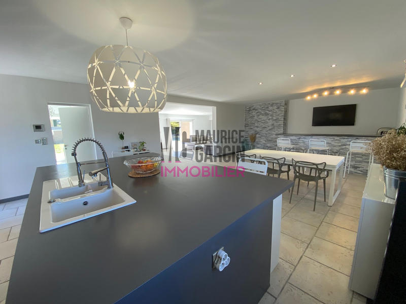 Maison - 201 m² - 4 pièces