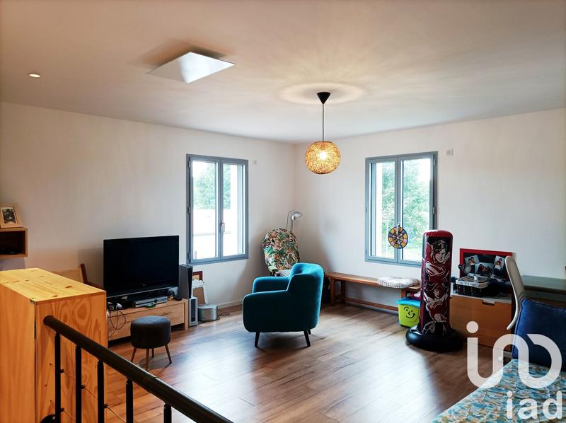 Maison - 213 m² - 10 pièces