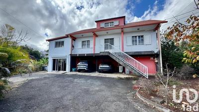 Maison - 215 m² - 11 pièces