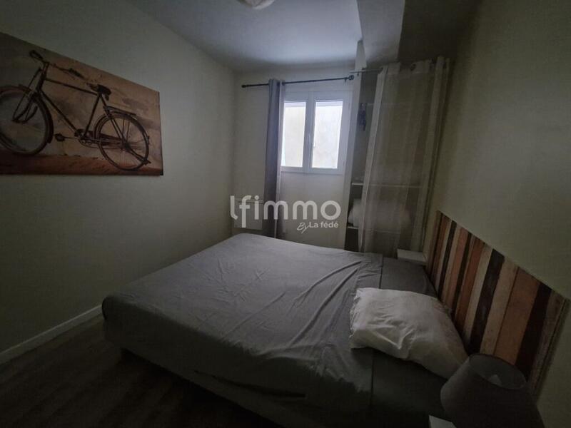 Immeuble - 104 m² - 6 pièces