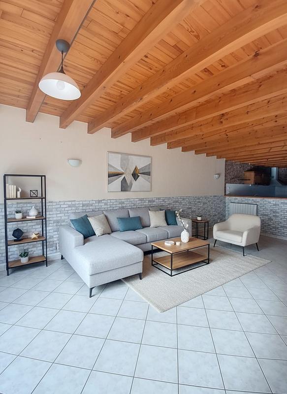 Maison - 93 m² - 4 pièces