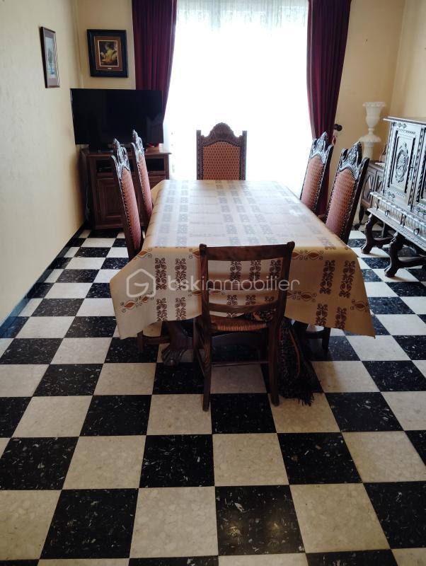 Maison - 121 m² - 5 pièces