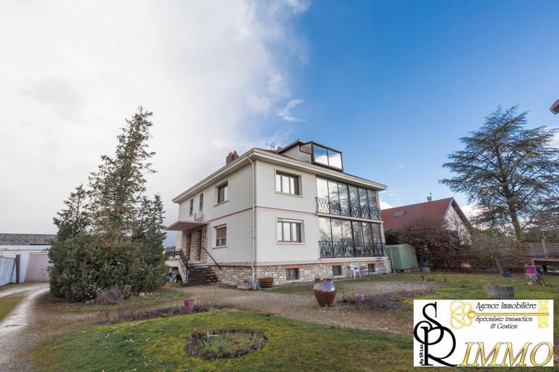 Appartement - 122 m² - 4 pièces