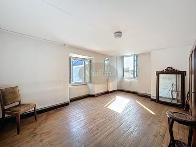 Maison - 169 m² - 8 pièces