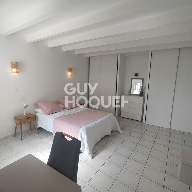 Maison - 210 m² - 215 pièces