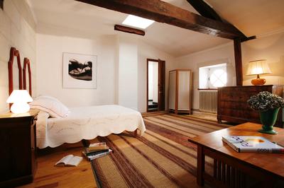 La Porte Rouge - The Red Door Inn