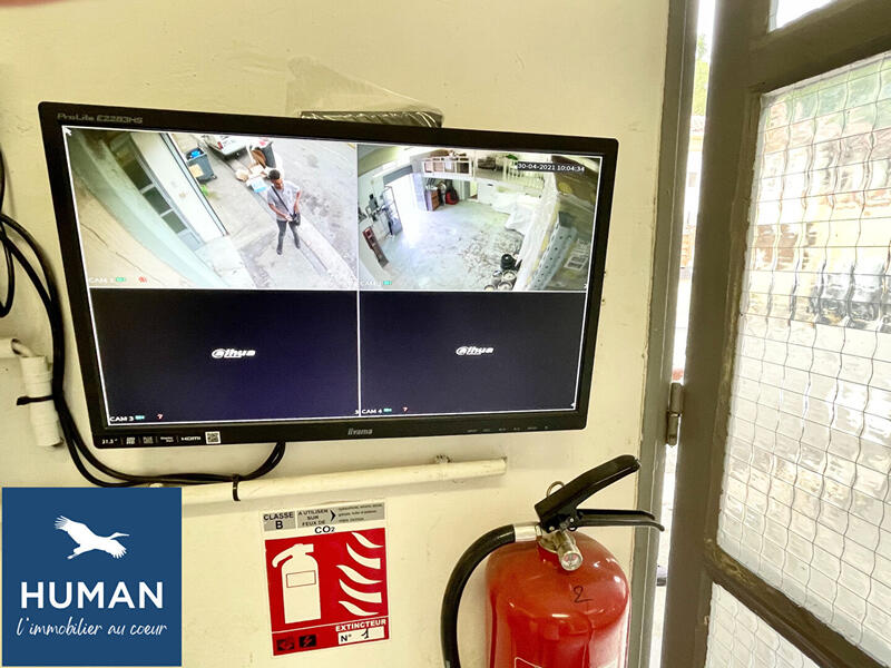 Local d'activité / Entrepôt - 110 m²