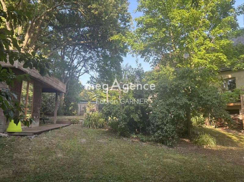 Maison - 182 m² - 9 pièces