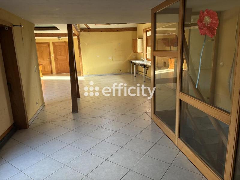 Maison - 200 m² - 5 pièces