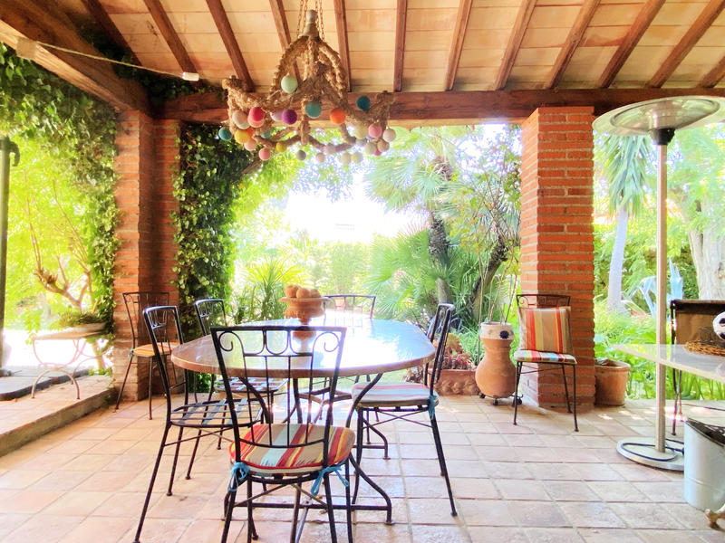 Villa - 240 m² - 5 pièces