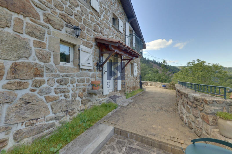 Maison - 113 m² - 5 pièces