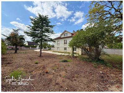 Maison - 159 m² - 6 pièces