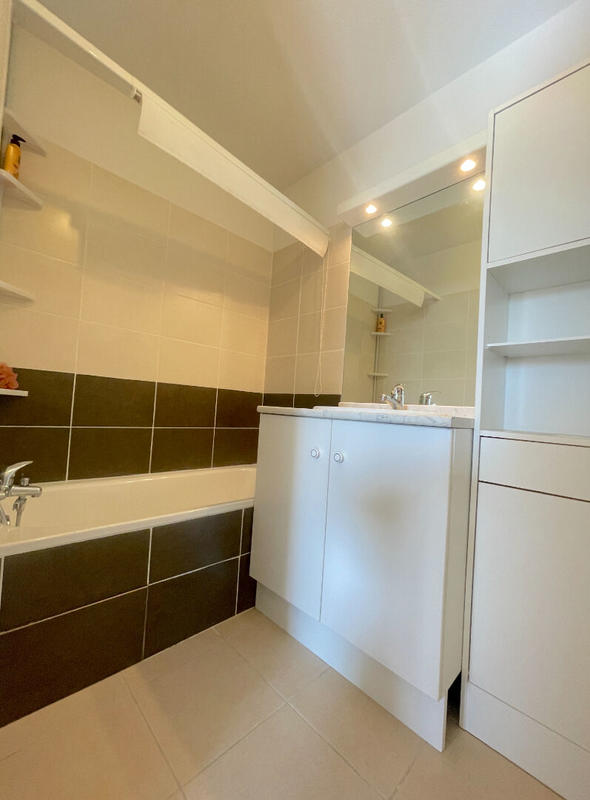 Appartement - 56 m² - 3 pièces