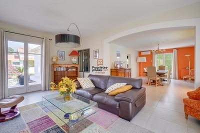 Maison - 181 m² - 8 pièces