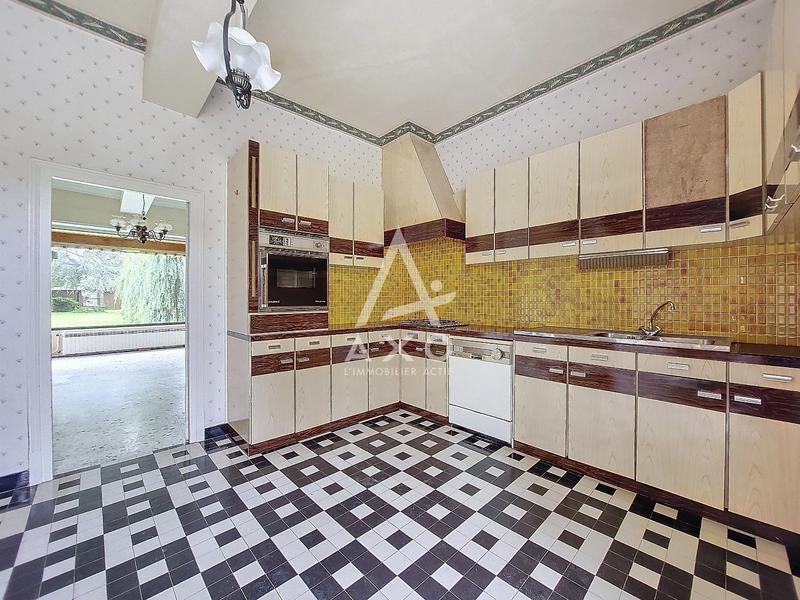 Maison de ville - 210 m² - 9 pièces