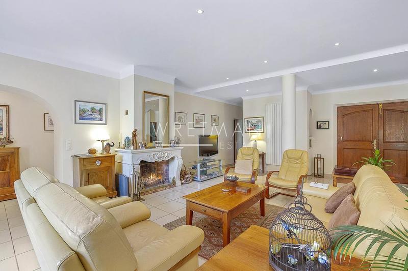 Villa - 436 m² - 5 pièces