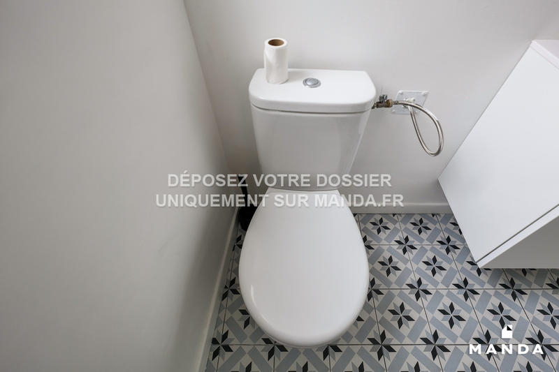 Chambre - 12 m² - 7 pièces