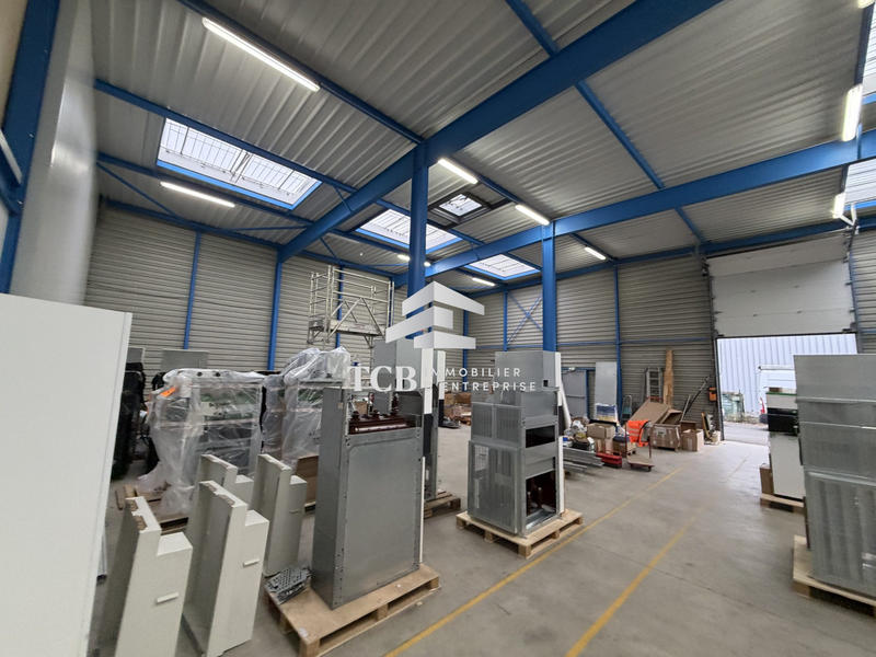 Local d'activités - 641 m²