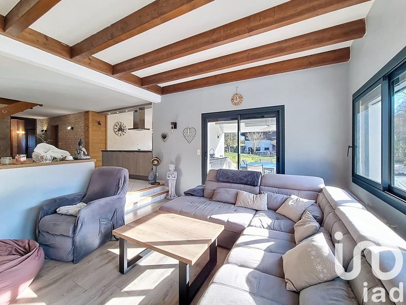 Maison - 198 m² - 9 pièces