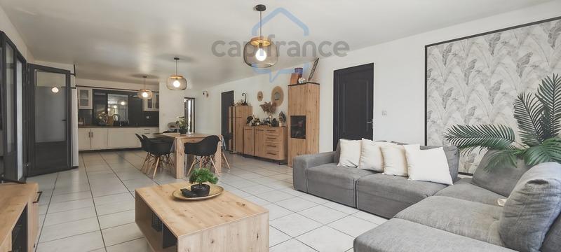 Maison - 177 m² - 7 pièces