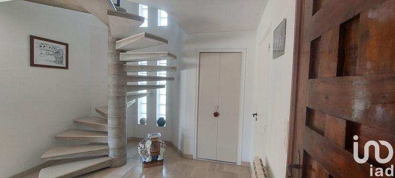 Maison - 179 m² - 6 pièces