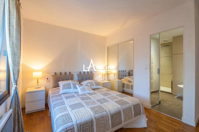 Propriété - 173 m² - 6 pièces