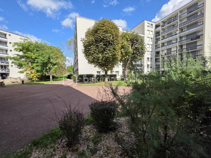 Appartement - 98 m² - 5 pièces