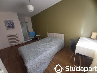 Chambre - 9 m² - 1 pièce
