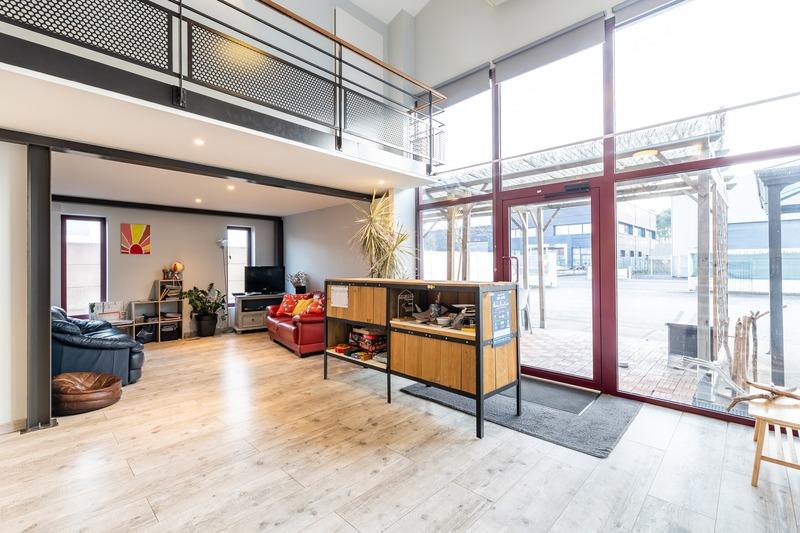 Maison - 301 m² - 11 pièces