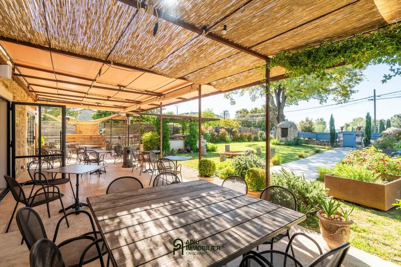 Mas - 340 m² - 7 pièces