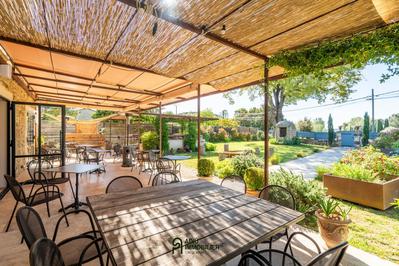 Mas - 340 m² - 7 pièces