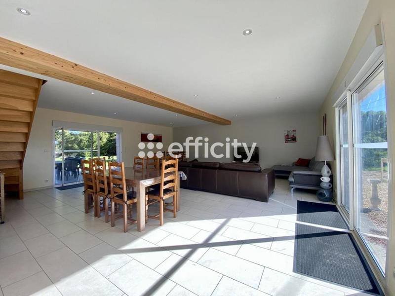 Maison - 272 m² - 12 pièces